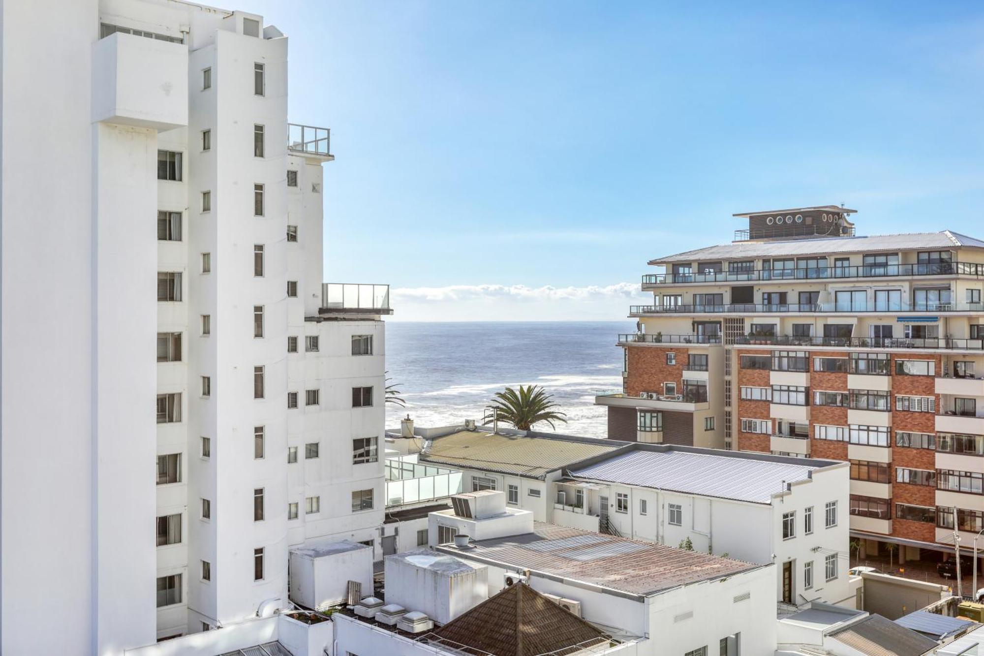 Backup-Powered Bantry Bay View 2 Bed Apartment Kaapstad Buitenkant foto